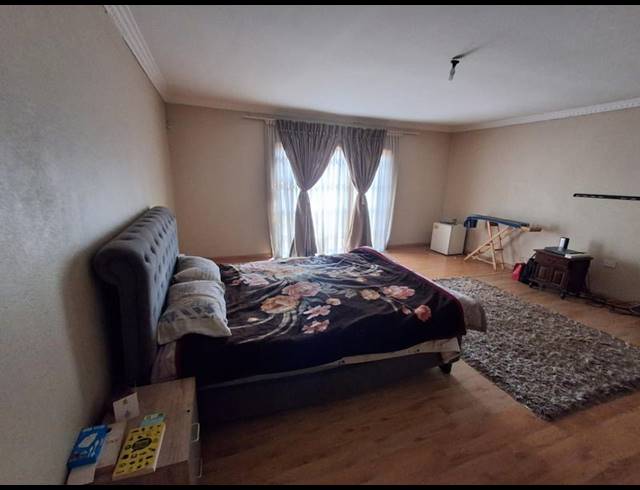 4 BEDROOM HOUSE FOR SALE IN DAWN PARK EXT